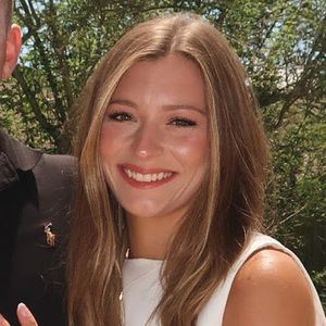 Meet your Posher, Kaitlyn ray